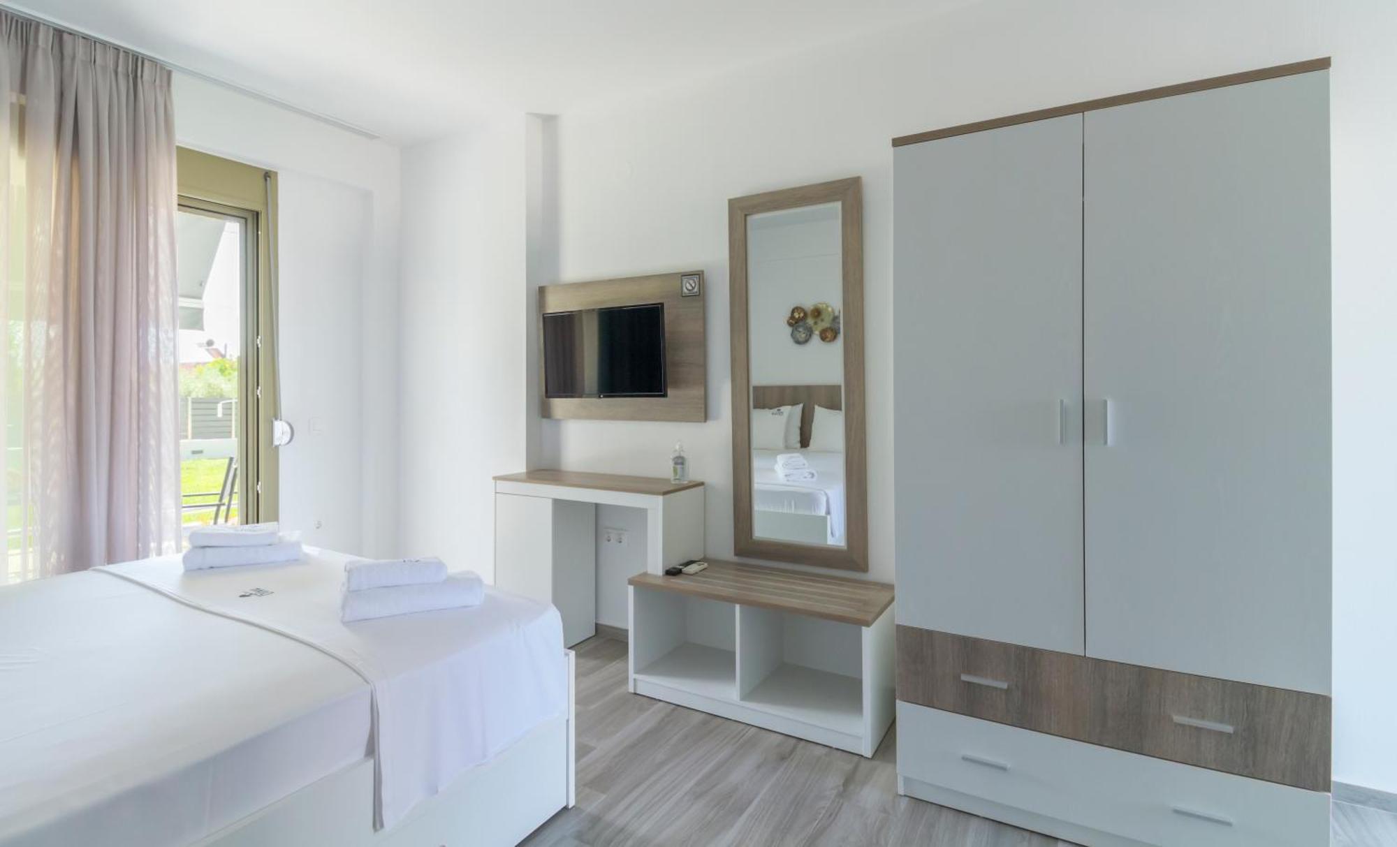Oliva Suites นิกิติ ภายนอก รูปภาพ